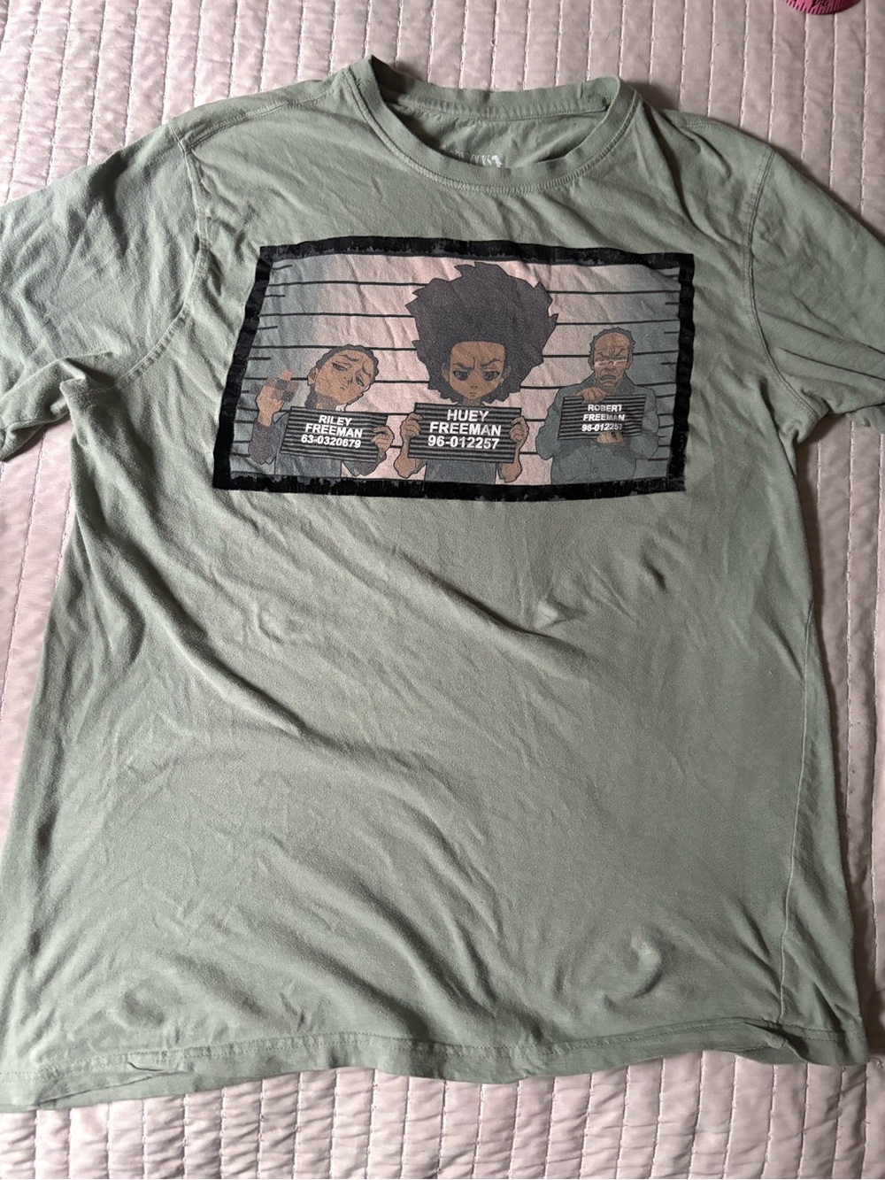 Boondocks Mugshot Light Sage Short Sleeve Graphic Tee size medium